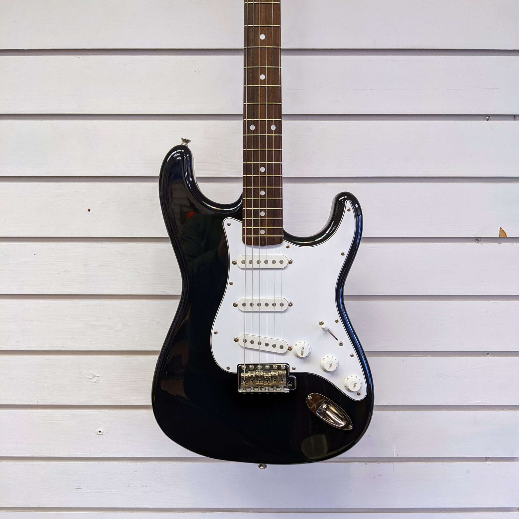 Squier Stratocaster MIJ Japan 93/94 (Pre-Owned) - Black - Zebra Muzik